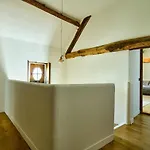 Charming House * Ury