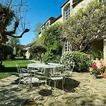 Charming House *