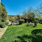 Villa Charming House