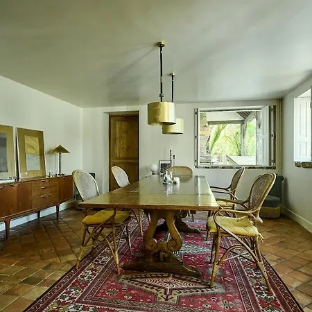 Vila Charming House *