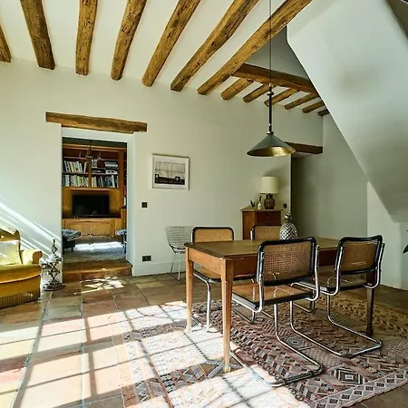Charming House *