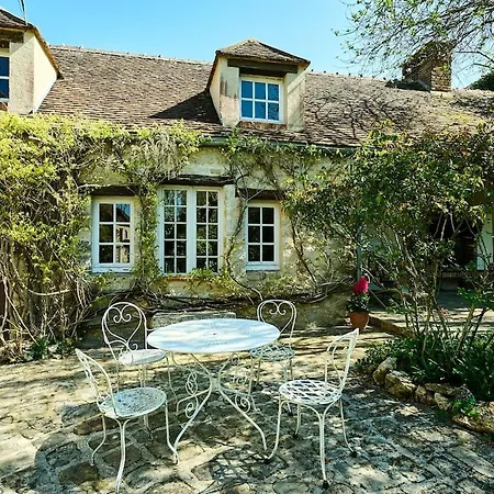 Vila Charming House Ury