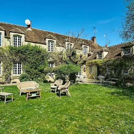 Charming House Villa Ury