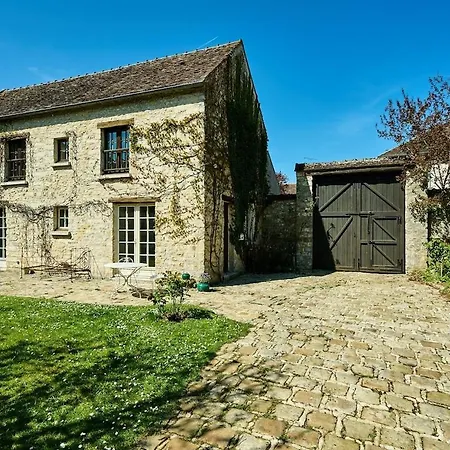 Charming House Villa Ury