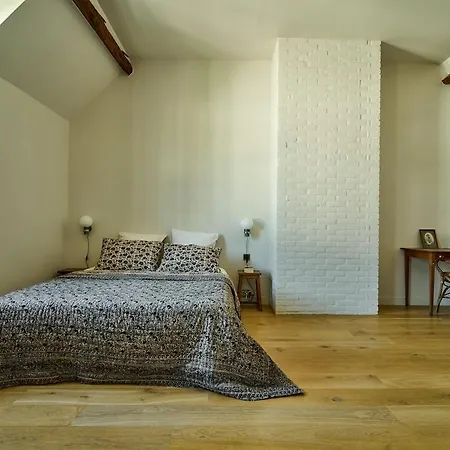Villa Charming House Ury