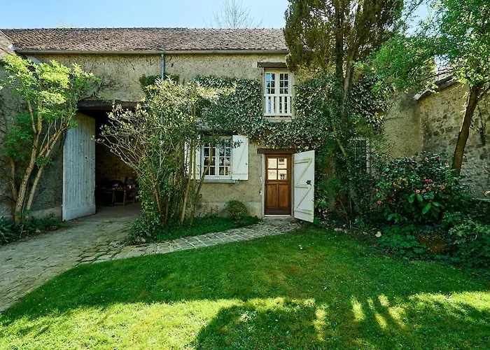 Charming House * Ury