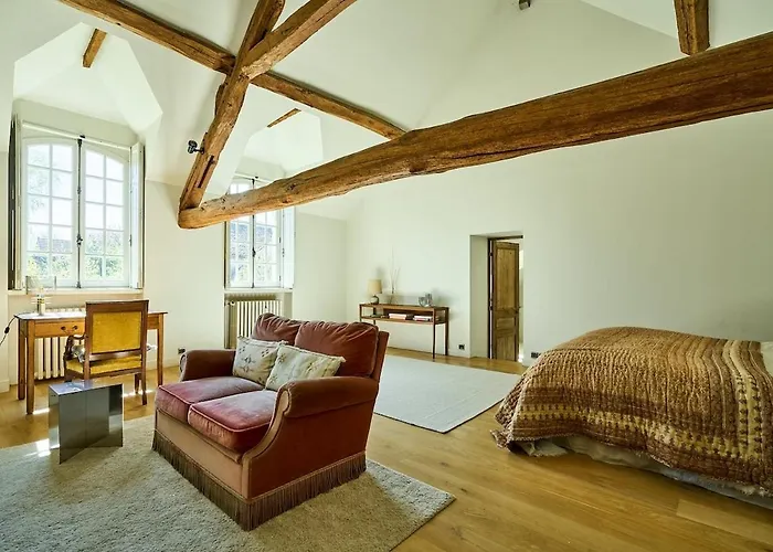 Vila Charming House Ury